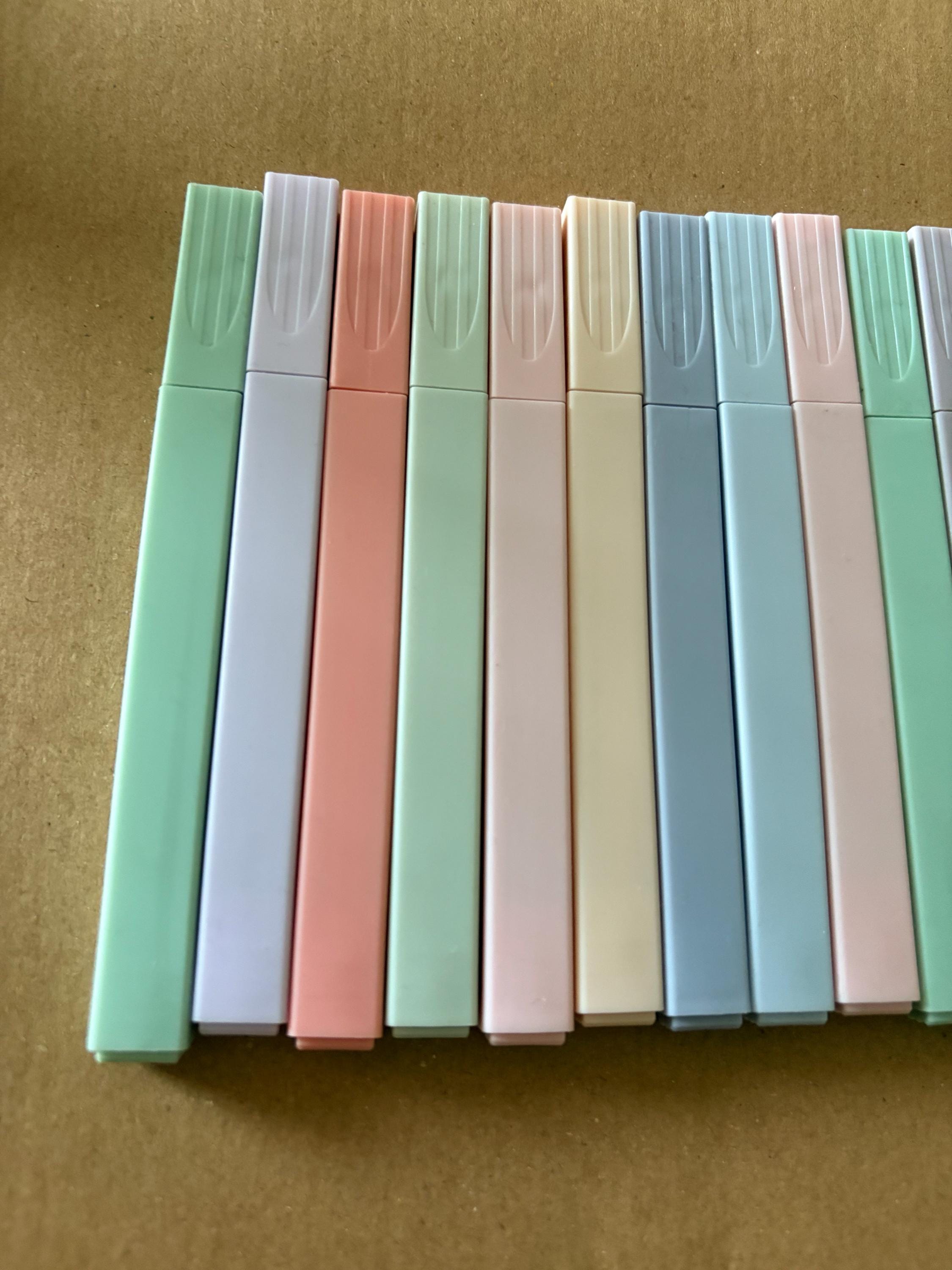 Pastel Coloured Highlighter Pens